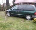 Зеленый Додж Рам Ван, объемом двигателя 2.5 л и пробегом 399 тыс. км за 2900 $, фото 3 на Automoto.ua