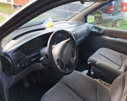 Зелений Додж Ram Van, об'ємом двигуна 2.5 л та пробігом 35 тис. км за 3000 $, фото 4 на Automoto.ua