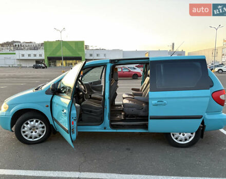 Зеленый Додж Рам Ван, объемом двигателя 2.5 л и пробегом 300 тыс. км за 5700 $, фото 9 на Automoto.ua