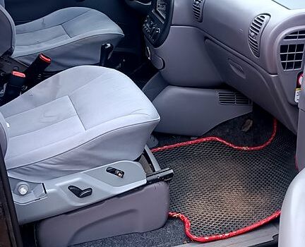 Зеленый Додж Рам Ван, объемом двигателя 2.5 л и пробегом 0 тыс. км за 3000 $, фото 1 на Automoto.ua