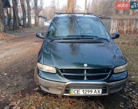 Зеленый Додж Рам Ван, объемом двигателя 2.5 л и пробегом 440 тыс. км за 3200 $, фото 1 на Automoto.ua