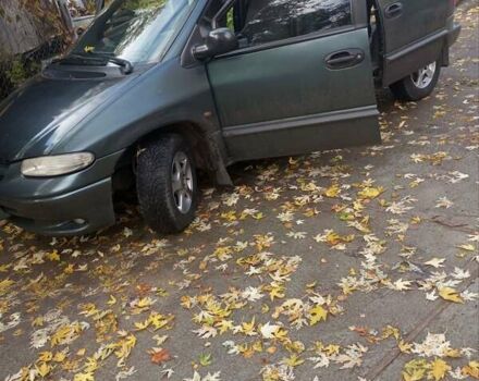 Додж Ram Van 2000 у Чернігові на Automoto.ua Зелений Додж Ram Van, об'ємом двигуна 2.5 л та пробігом 360 тис. км за 4500 $, фото 1 на Automoto.ua