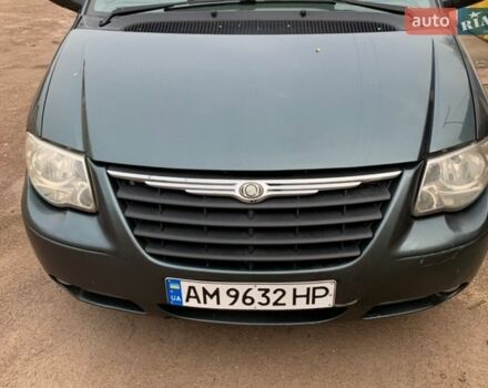 Зеленый Додж Рам Ван, объемом двигателя 2.5 л и пробегом 422 тыс. км за 4200 $, фото 1 на Automoto.ua