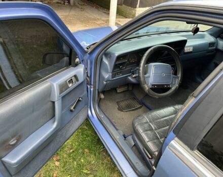 Синий Додж Спирит, объемом двигателя 2.5 л и пробегом 100 тыс. км за 2300 $, фото 4 на Automoto.ua