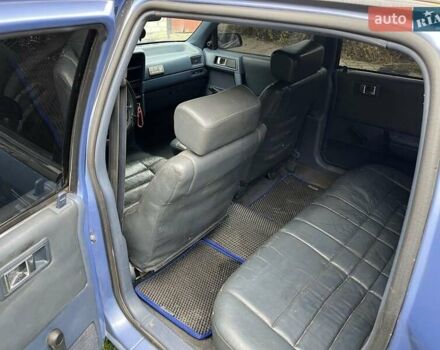 Синий Додж Спирит, объемом двигателя 2.5 л и пробегом 100 тыс. км за 2300 $, фото 6 на Automoto.ua