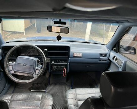 Синий Додж Спирит, объемом двигателя 2.5 л и пробегом 100 тыс. км за 2300 $, фото 6 на Automoto.ua