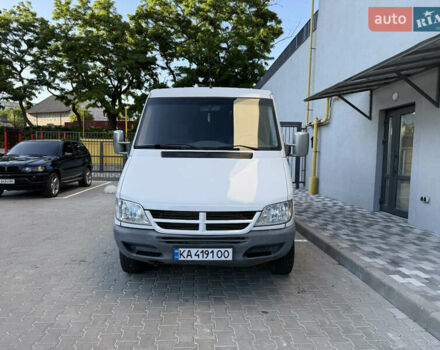 Додж Спринтер 2004 в Киеве на Automoto.ua Белый Додж Спринтер, объемом двигателя 2.69 л и пробегом 300 тыс. км за 7900 $, фото 2 на Automoto.ua