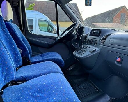 Белый Додж Спринтер, объемом двигателя 2.7 л и пробегом 748 тыс. км за 12500 $, фото 5 на Automoto.ua