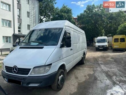 Белый Додж Спринтер, объемом двигателя 2.69 л и пробегом 350 тыс. км за 14300 $, фото 1 на Automoto.ua
