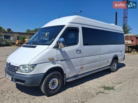 Белый Додж Спринтер, объемом двигателя 2.69 л и пробегом 500 тыс. км за 12500 $, фото 1 на Automoto.ua