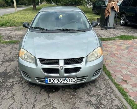 Серый Додж Стратус, объемом двигателя 2.4 л и пробегом 177 тыс. км за 3200 $, фото 2 на Automoto.ua