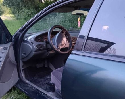 Зелений Додж Стратус, об'ємом двигуна 2.5 л та пробігом 30 тис. км за 1800 $, фото 4 на Automoto.ua