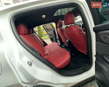 Белый Додж Hornet, объемом двигателя 2 л и пробегом 4 тыс. км за 25150 $, фото 29 на Automoto.ua