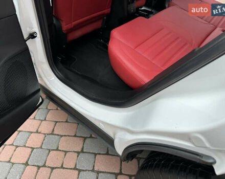 Белый Додж Hornet, объемом двигателя 2 л и пробегом 4 тыс. км за 25150 $, фото 43 на Automoto.ua