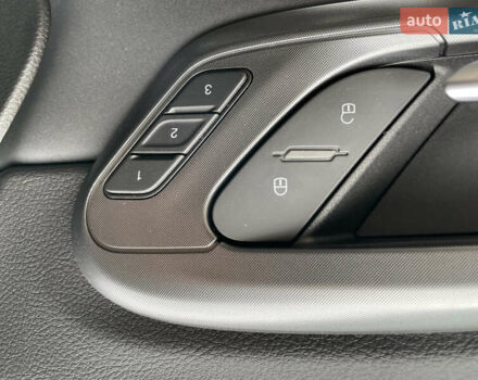 Черный Додж Hornet, объемом двигателя 2 л и пробегом 28 тыс. км за 24900 $, фото 13 на Automoto.ua