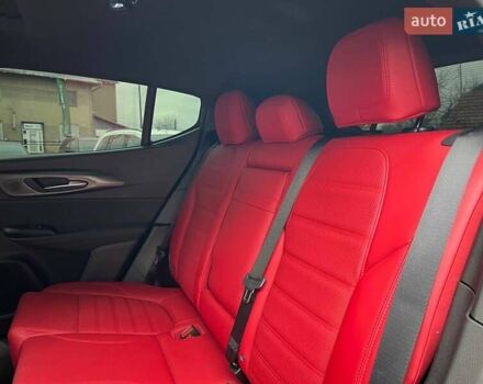 Серый Додж Hornet, объемом двигателя 2 л и пробегом 20 тыс. км за 26999 $, фото 36 на Automoto.ua