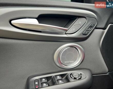 Серый Додж Hornet, объемом двигателя 2 л и пробегом 20 тыс. км за 26999 $, фото 26 на Automoto.ua