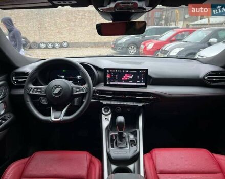 Серый Додж Hornet, объемом двигателя 2 л и пробегом 20 тыс. км за 26999 $, фото 37 на Automoto.ua