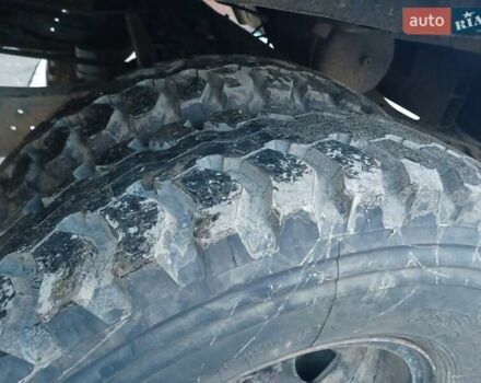 Зеленый Додж M 880, объемом двигателя 4.6 л и пробегом 15 тыс. км за 19999 $, фото 13 на Automoto.ua