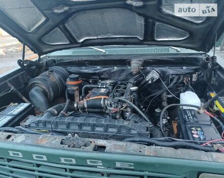 Зелений Додж M 886, об'ємом двигуна 4.6 л та пробігом 15 тис. км за 25000 $, фото 26 на Automoto.ua