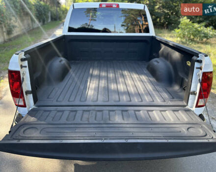 Белый Додж RAM 1500, объемом двигателя 5.7 л и пробегом 78 тыс. км за 19900 $, фото 6 на Automoto.ua