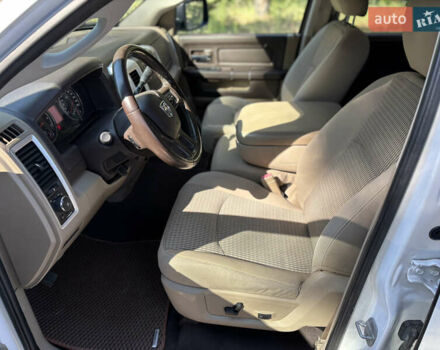 Белый Додж RAM 1500, объемом двигателя 5.7 л и пробегом 78 тыс. км за 19900 $, фото 9 на Automoto.ua