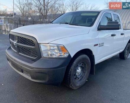 Белый Додж RAM 1500, объемом двигателя 0 л и пробегом 162 тыс. км за 19999 $, фото 2 на Automoto.ua