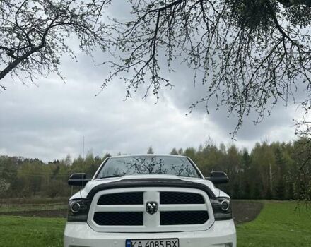 Белый Додж RAM 1500, объемом двигателя 2.99 л и пробегом 167 тыс. км за 33000 $, фото 1 на Automoto.ua