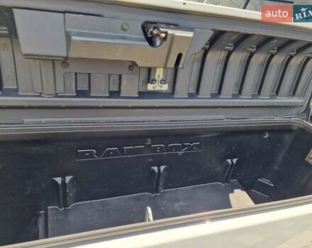 Білий Додж RAM 1500, об'ємом двигуна 5.7 л та пробігом 227 тис. км за 23800 $, фото 18 на Automoto.ua