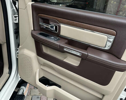 Белый Додж RAM 1500, объемом двигателя 3 л и пробегом 210 тыс. км за 35777 $, фото 8 на Automoto.ua