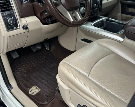 Белый Додж RAM 1500, объемом двигателя 3 л и пробегом 210 тыс. км за 35777 $, фото 12 на Automoto.ua