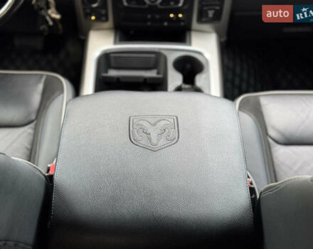 Белый Додж RAM 1500, объемом двигателя 5.66 л и пробегом 150 тыс. км за 40000 $, фото 29 на Automoto.ua