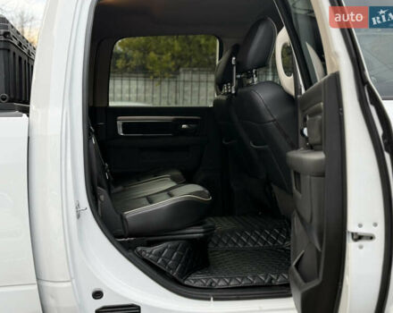 Белый Додж RAM 1500, объемом двигателя 5.66 л и пробегом 150 тыс. км за 40000 $, фото 41 на Automoto.ua