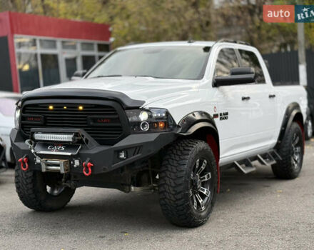 Белый Додж RAM 1500, объемом двигателя 5.66 л и пробегом 150 тыс. км за 40000 $, фото 43 на Automoto.ua