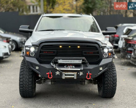 Белый Додж RAM 1500, объемом двигателя 5.66 л и пробегом 150 тыс. км за 40000 $, фото 4 на Automoto.ua