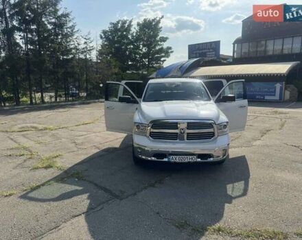 Белый Додж RAM 1500, объемом двигателя 5.7 л и пробегом 113 тыс. км за 28000 $, фото 5 на Automoto.ua
