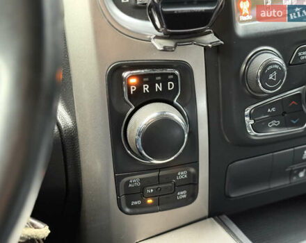 Белый Додж RAM 1500, объемом двигателя 5.66 л и пробегом 150 тыс. км за 40000 $, фото 23 на Automoto.ua