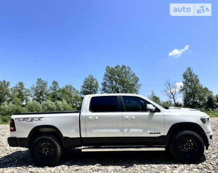 Білий Додж RAM 1500, об'ємом двигуна 5.65 л та пробігом 84 тис. км за 62500 $, фото 1 на Automoto.ua