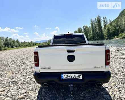 Белый Додж RAM 1500, объемом двигателя 5.65 л и пробегом 95 тыс. км за 48800 $, фото 6 на Automoto.ua