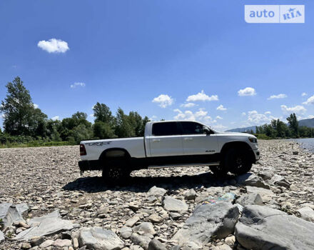 Білий Додж RAM 1500, об'ємом двигуна 5.65 л та пробігом 84 тис. км за 62500 $, фото 14 на Automoto.ua