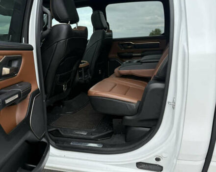 Белый Додж RAM 1500, объемом двигателя 5.7 л и пробегом 139 тыс. км за 44999 $, фото 16 на Automoto.ua