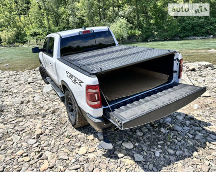 Білий Додж RAM 1500, об'ємом двигуна 5.65 л та пробігом 84 тис. км за 62500 $, фото 19 на Automoto.ua