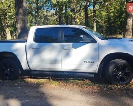 Белый Додж RAM 1500, объемом двигателя 5.7 л и пробегом 92 тыс. км за 43990 $, фото 5 на Automoto.ua