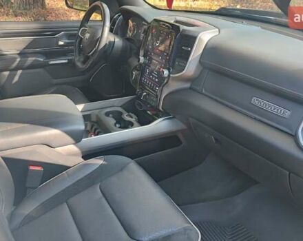 Белый Додж RAM 1500, объемом двигателя 5.7 л и пробегом 92 тыс. км за 43990 $, фото 34 на Automoto.ua