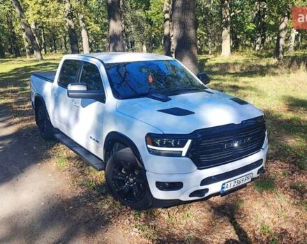 Белый Додж RAM 1500, объемом двигателя 5.7 л и пробегом 92 тыс. км за 43990 $, фото 3 на Automoto.ua