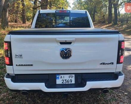 Белый Додж RAM 1500, объемом двигателя 5.7 л и пробегом 92 тыс. км за 43990 $, фото 8 на Automoto.ua