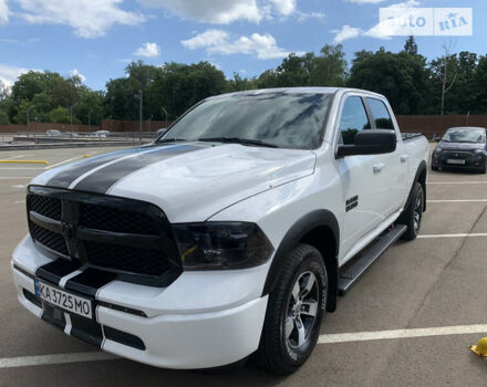 Белый Додж RAM 1500, объемом двигателя 3.6 л и пробегом 60 тыс. км за 39999 $, фото 2 на Automoto.ua