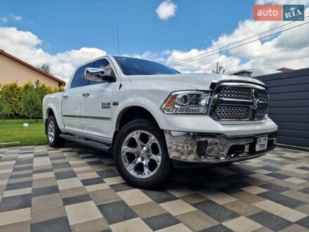 Додж RAM 1500 2015 в Днепре (Днепропетровске) на Automoto.ua Белый Додж RAM 1500, объемом двигателя 5.7 л и пробегом 227 тыс. км за 23800 $, фото 1 на Automoto.ua