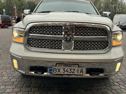 Белый Додж RAM 1500, объемом двигателя 3 л и пробегом 210 тыс. км за 35777 $, фото 1 на Automoto.ua