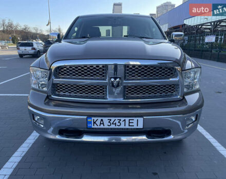 Бежевый Додж RAM 1500, объемом двигателя 5.65 л и пробегом 240 тыс. км за 20500 $, фото 6 на Automoto.ua